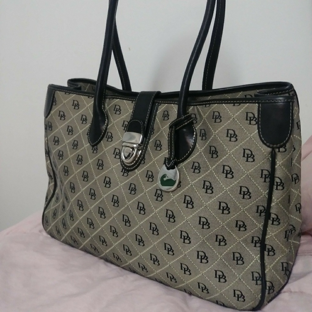 Dooney & Bourke Tote Shopper Shoulder Bag Purse